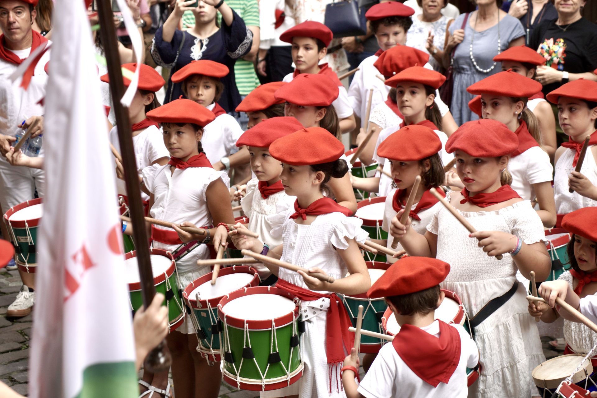 Hondarribia da inicio a sus fiestas en Arma Plaza