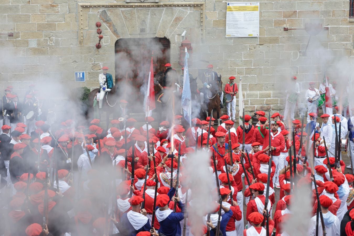 El desfile del Alarde, en imágenes