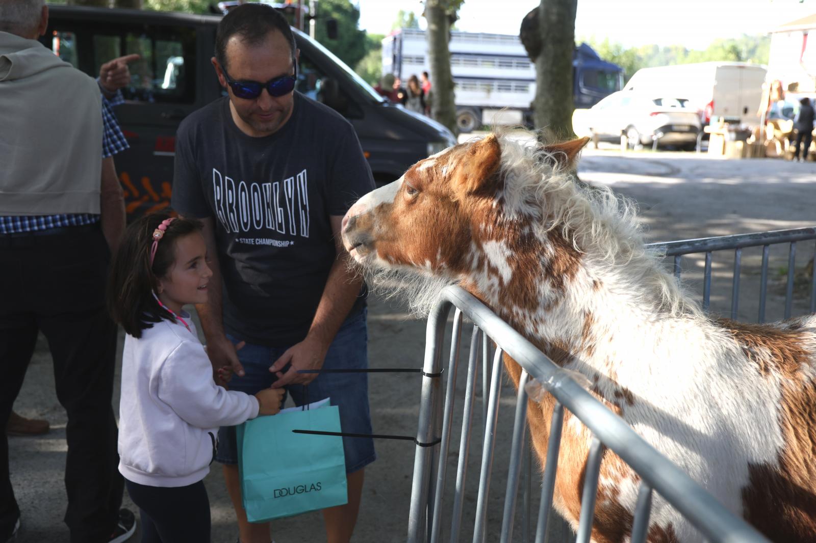 Gran ambiente en el Baserritar Eguna de Hondarribia