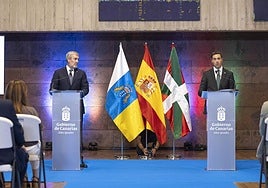 El presidente de Canarias, Fernando Clavijo, y el lehendakari, Imanol Pradales, han firmado en Tenerife un convenio de colaboración.