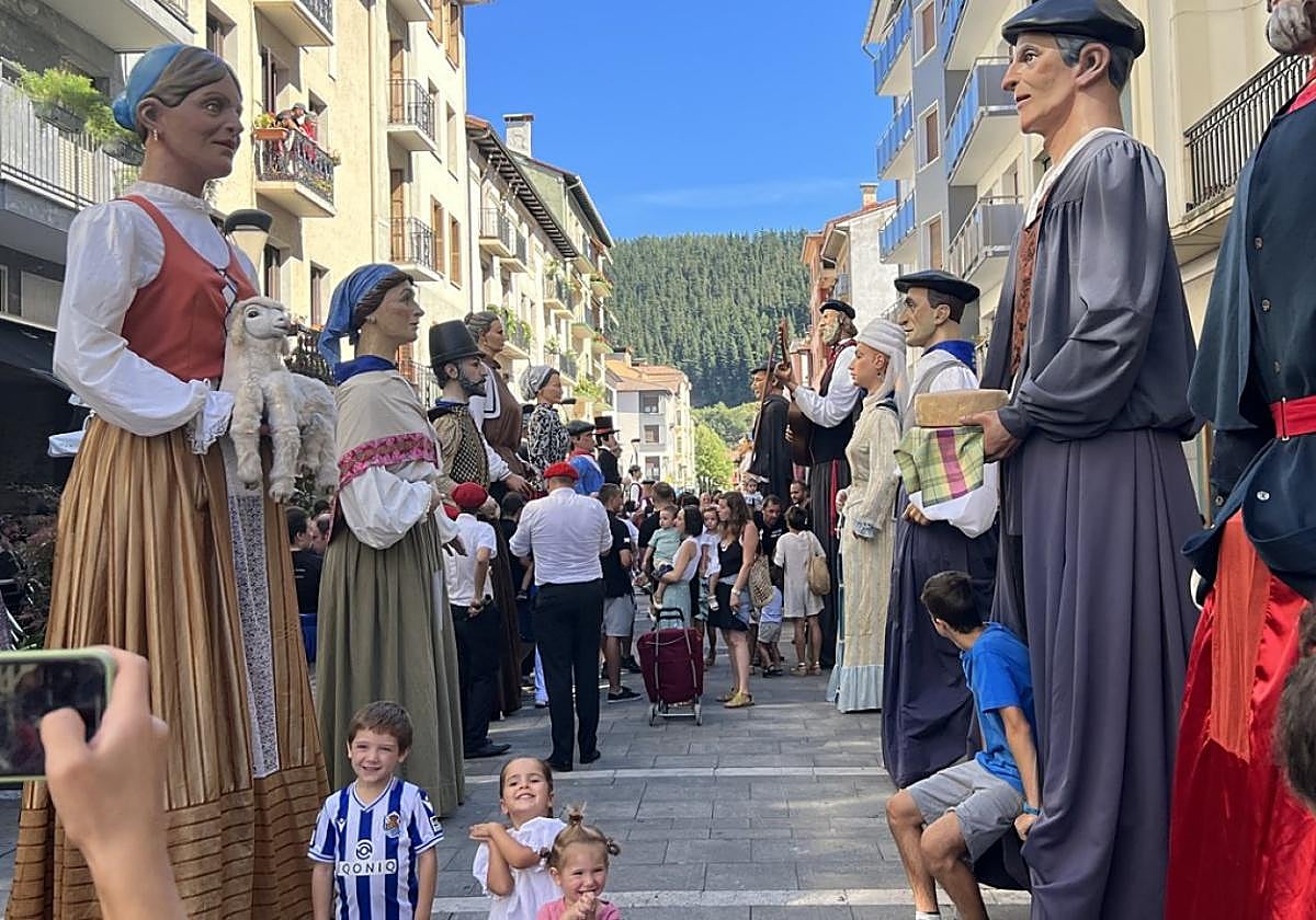 Los gigantes serán uno de los grandes protagonistas, hoy LEK ofrecerá su primera kalejira a las 18.30.