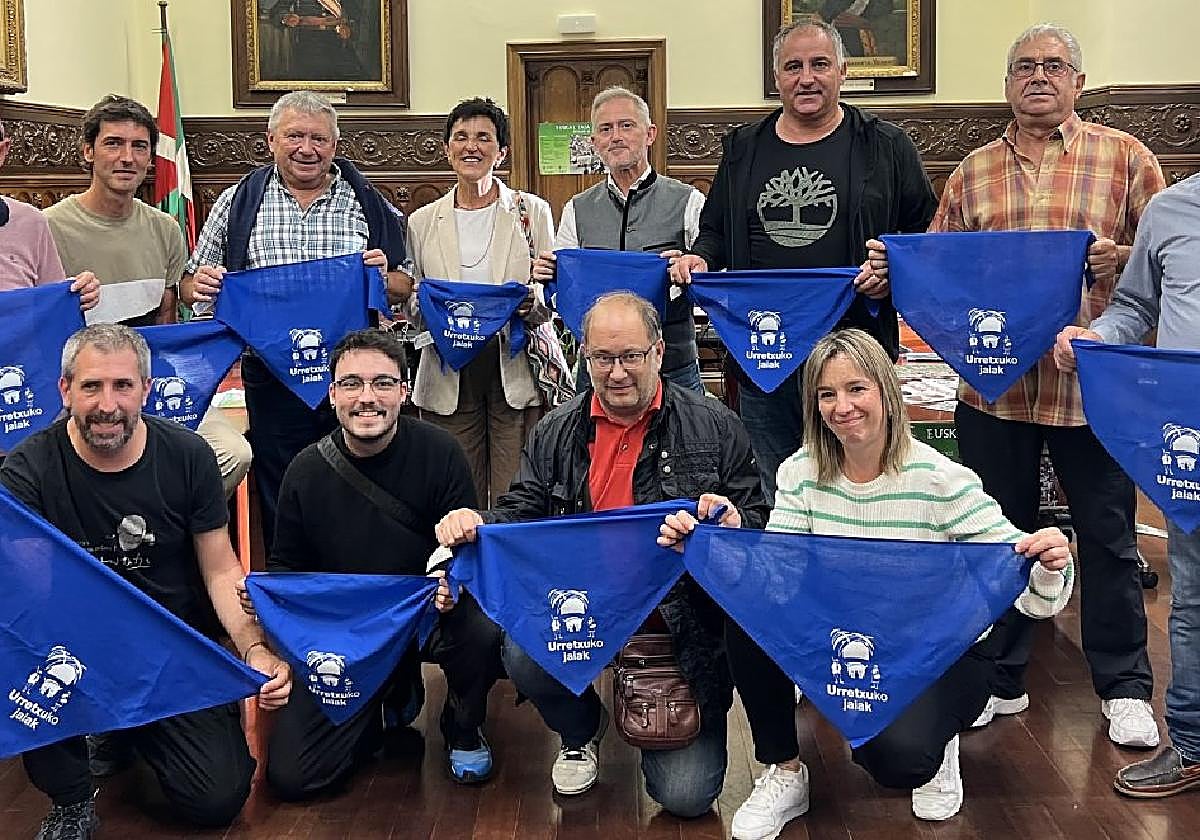 Con el pañuelo y la ilusión preparadas para una nueva edición de las fiestas, los diferentes colectivos dieron a conocer los actos que desarrollarán, Jon Luqui.