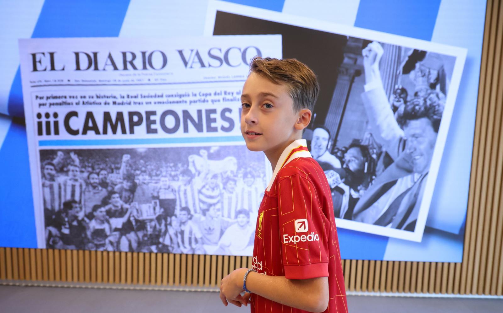 La visita de John Toshack a DV