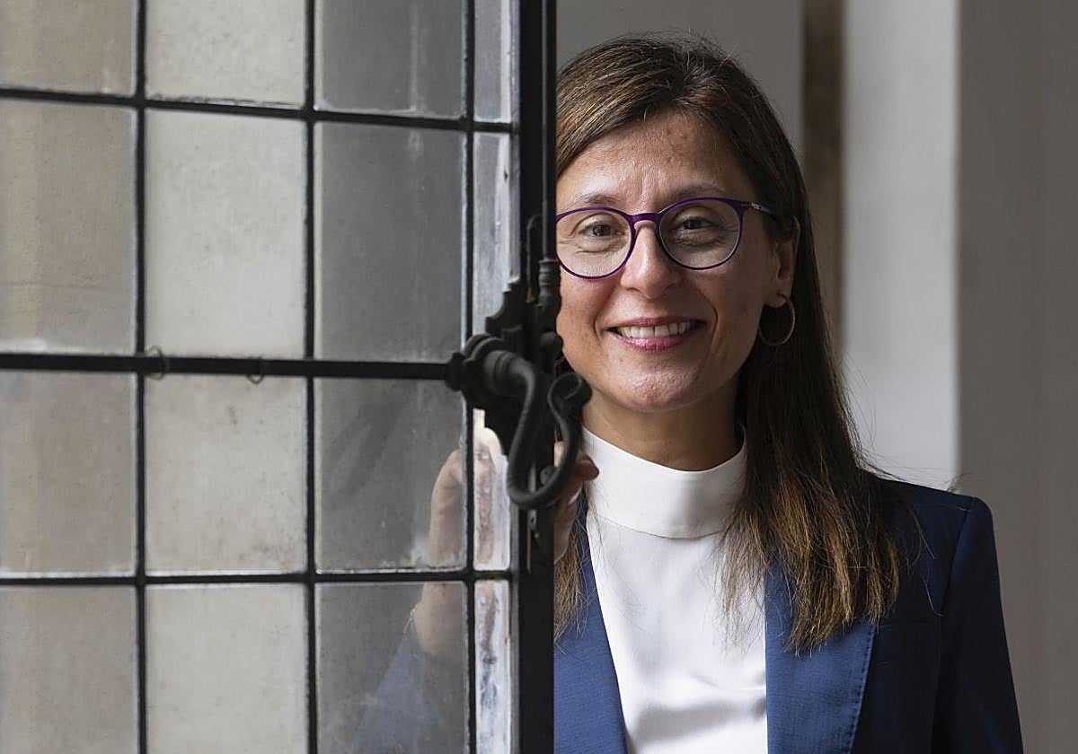 Inés Soria en el interior del Palacio Miramar de Donostia, donde ha organizado uno de los Cursos de Verano de la EHU.