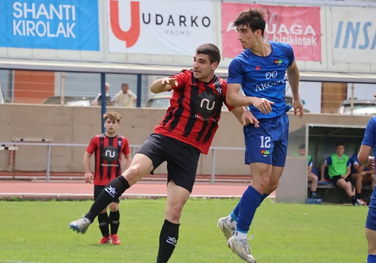 Instante de un encuentro de la pasada temporada en Berazubi.