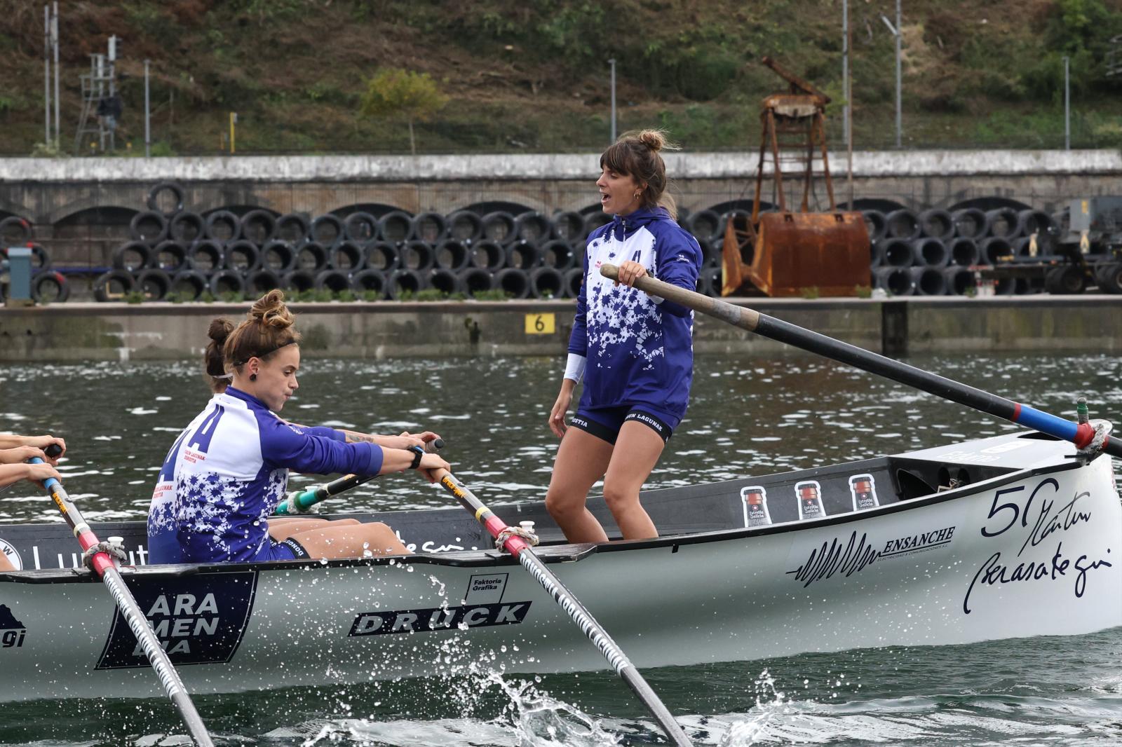 Arraun invita a DV a compartir un entrenamiento antes de la regata