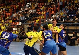 Remontada del Bidasoa: un debut con garra en Artaleku