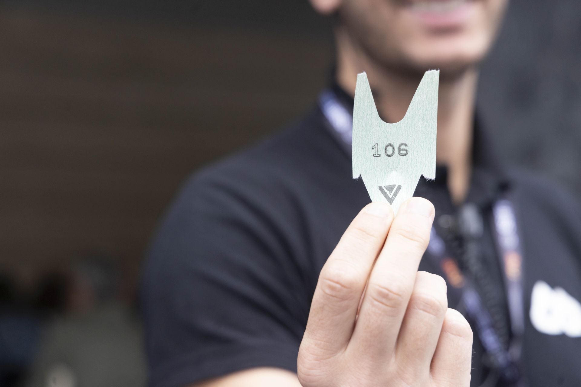 Colas en el Kursaal para conseguir entradas para el Zinemaldia