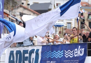 Las exhibiciones de Arraun y Orio dejan ambas Banderas de La Concha en Gipuzkoa cinco años después