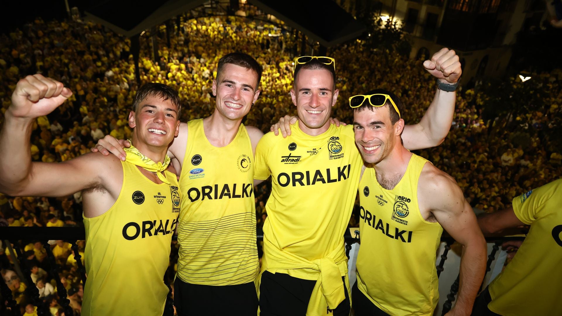 Gran recibimiento a la trainera de Orio