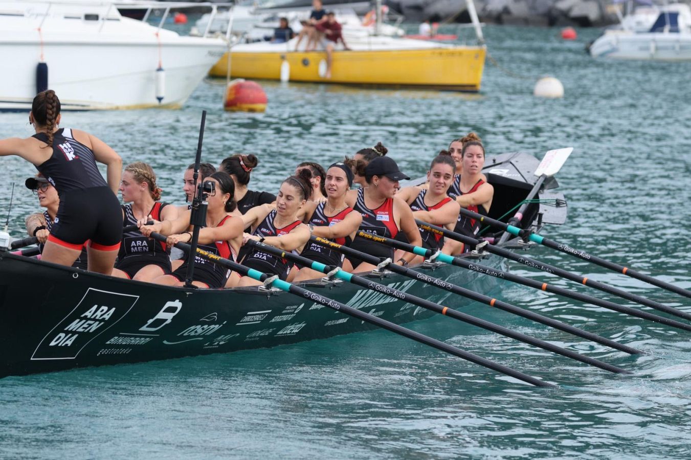 Las imágenes de la regata femenina