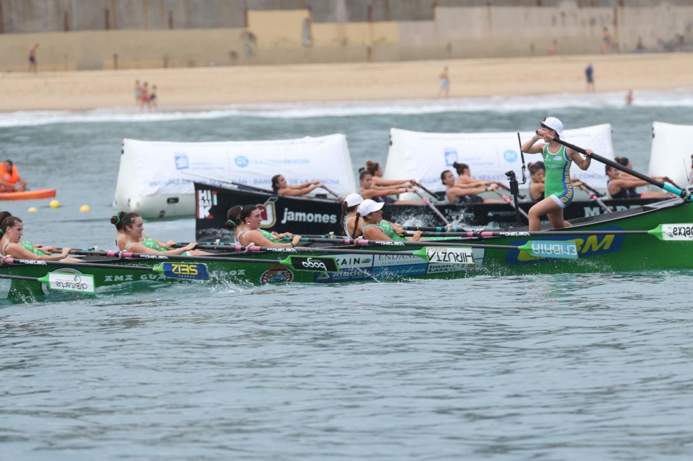 Las imágenes de la regata femenina