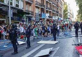Los vídeos de la última etapa de La Vuelta: incidentes, manifestantes propalestinos, etc.