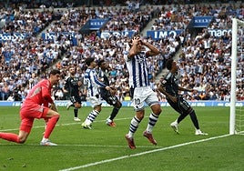 Oyarzabal se lamenta después de una ocasión fallada el sábado ante el Real Madrid.