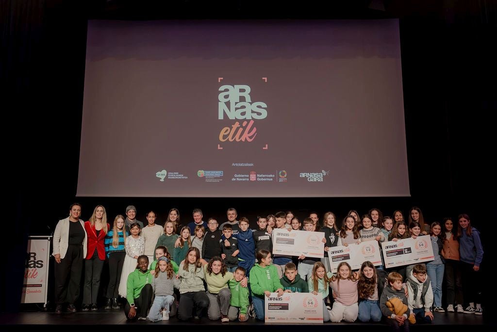 Aurreko edizioko irabazleak eta parte hartzaileak.