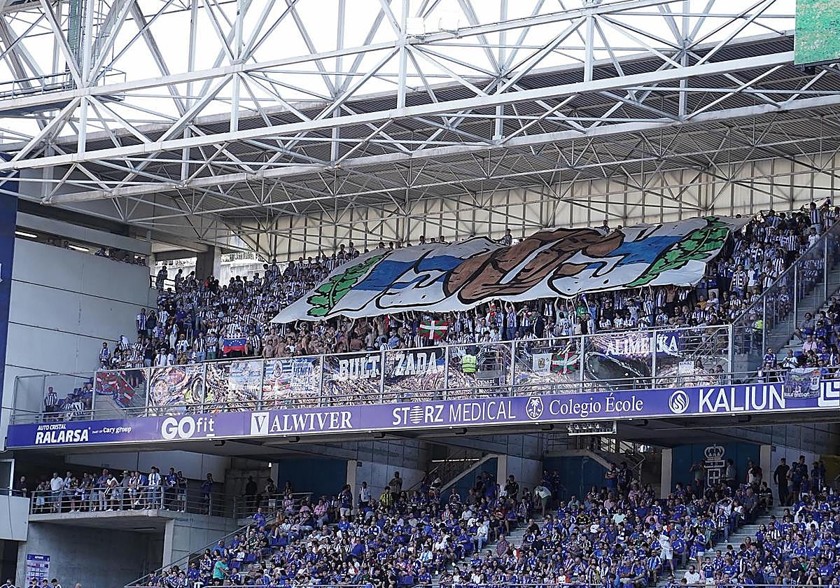 La afición de la Real, en el Carlos Tartiere de Oviedo
