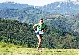 Gontzal Murgoitio, lasterketa luzeko irabazlea, Atxurbiko azken igoeran.