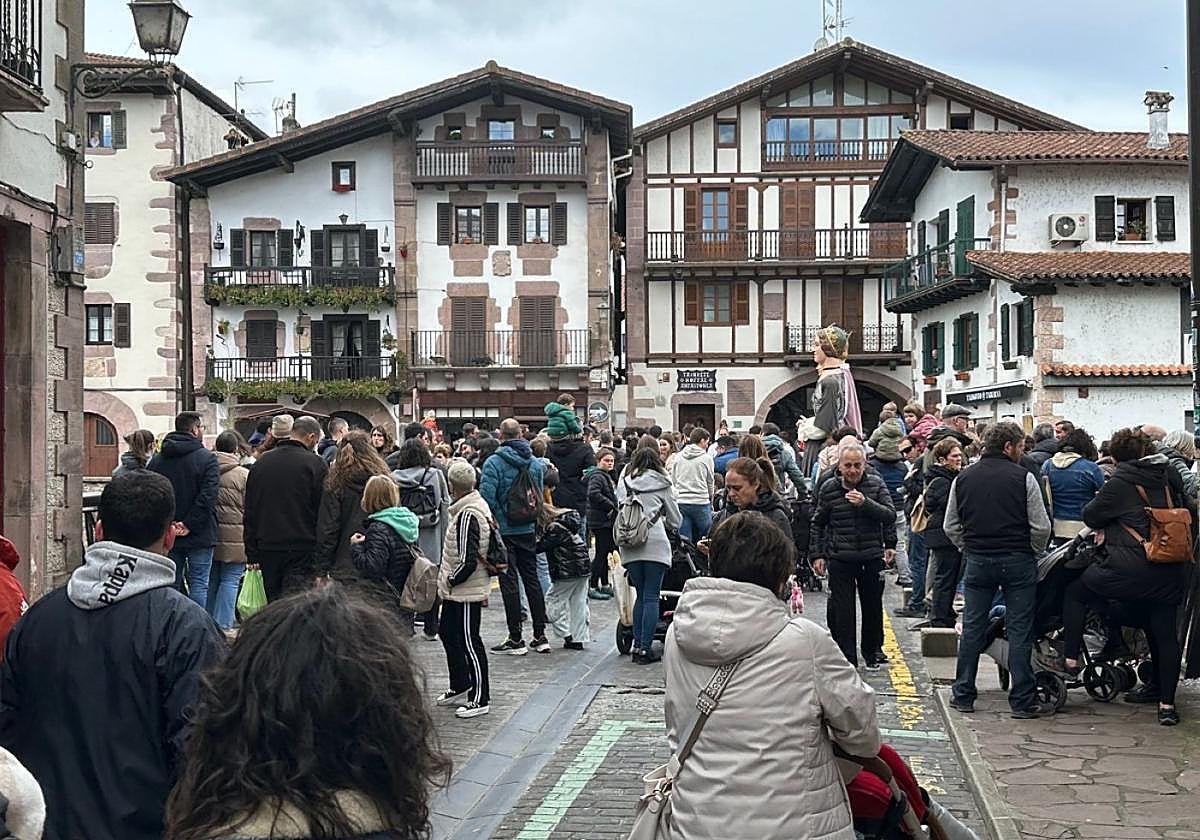 El barrio de Txokoto de Elizondo en una celebración.