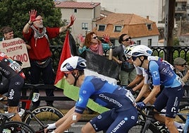 Riccitello aparece en la etapa gallega entre Poio y Mos.