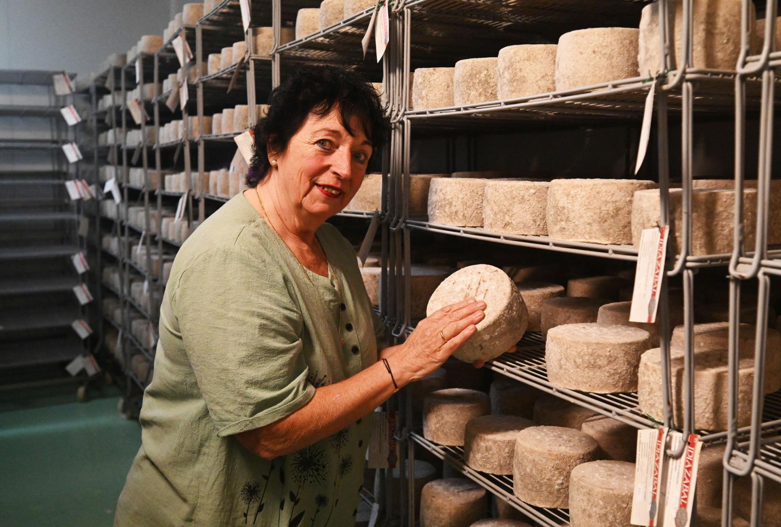 La familia Jauregi Gorrotxategi abre a DV las puertas de la quesería La Leze