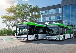 Dos de los autobuses que funcionarán en Polonia