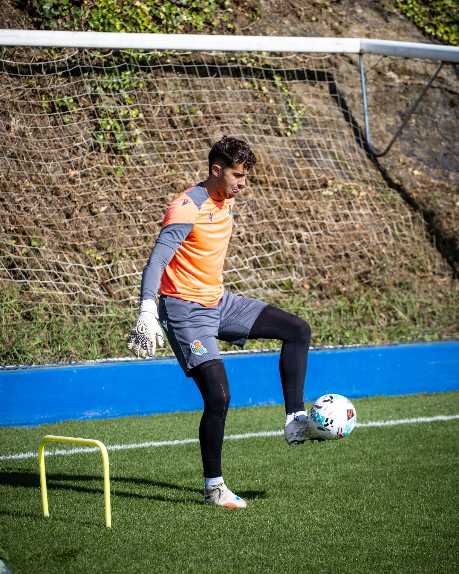 Sergio dirige un entrenamiento con muchas novedades