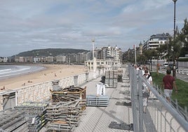 El paso de peatones se ha reducido y la semana que viene se trasladará al bidegorri.