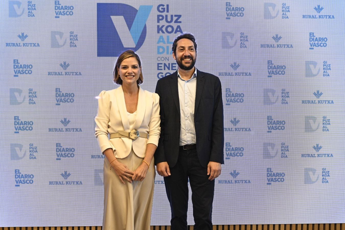 Ane Oyarbide e Iñaki Gabarain, concejales del PSE-EE del Ayuntamiento de San Sebastián.