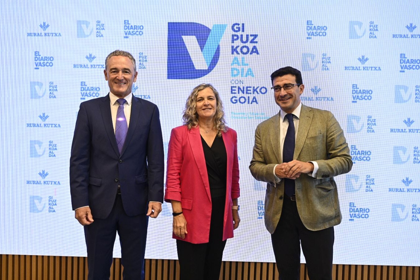 José Miguel Ayerza, Isabel Busto y Paul Lizeaga, de Adegi.