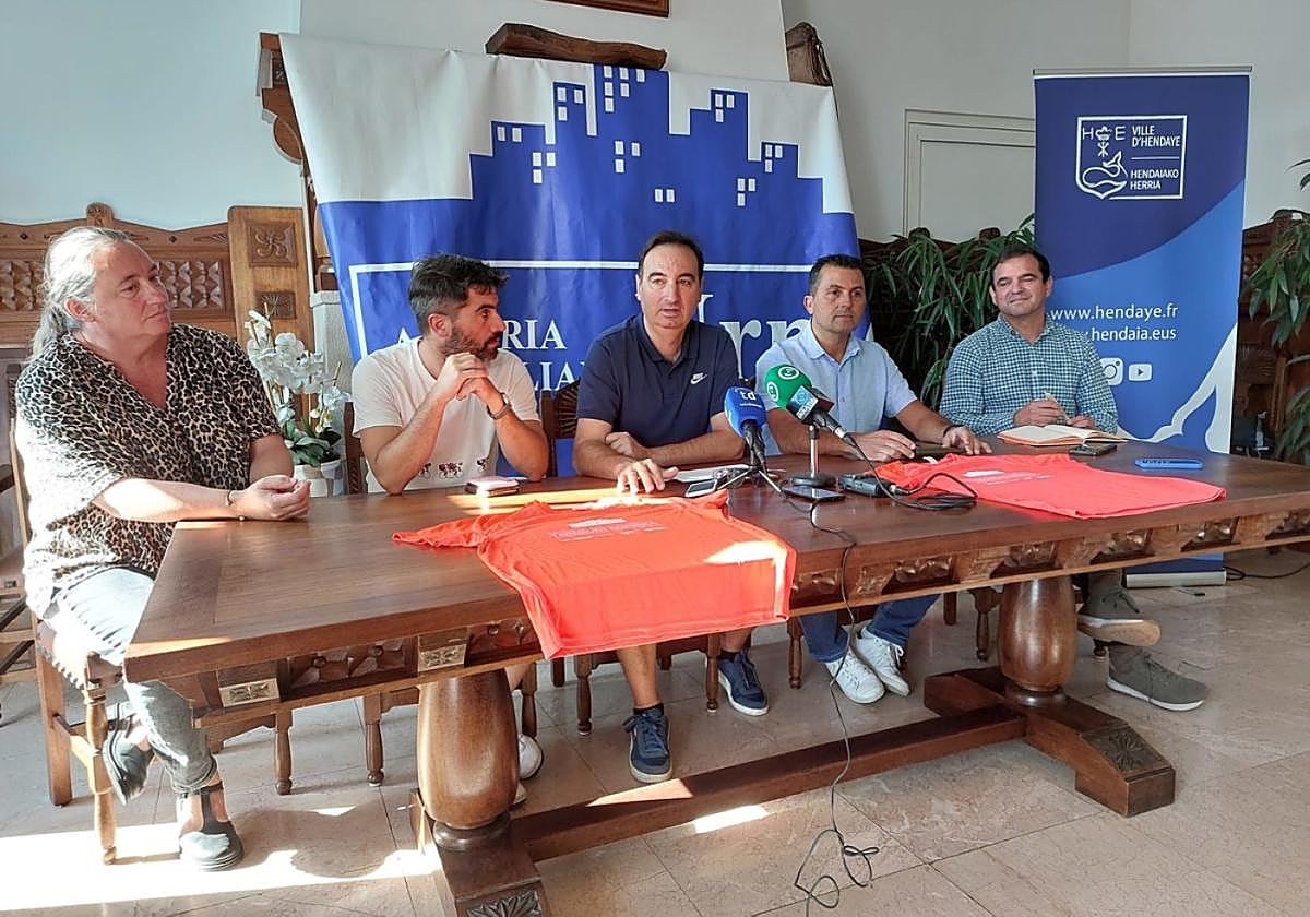 La presentación de la próxima Txingudi Korrika tuvo lugar en el Ayuntamiento de Hendaia.