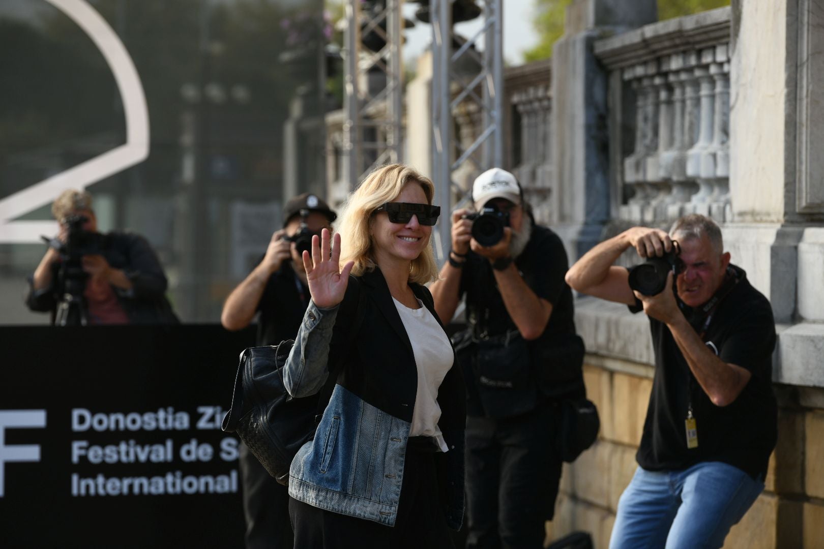 Carla Peterson, protagonista de la película inaugural '27 noches', a su llegada al hotel María Cristina. 