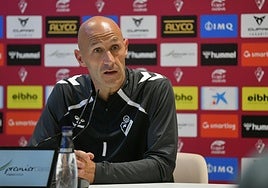 Iñaki Goikoetxea este jueves, durante la rueda de prensa previa al exigente partido de este sábado a domicilio frente al Granada.