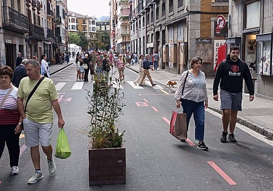 Una calle Rondilla sin vehículos y configurada como un espacio de juego, uno de los objetivos de la Semana de la Movilidad Sostenible.