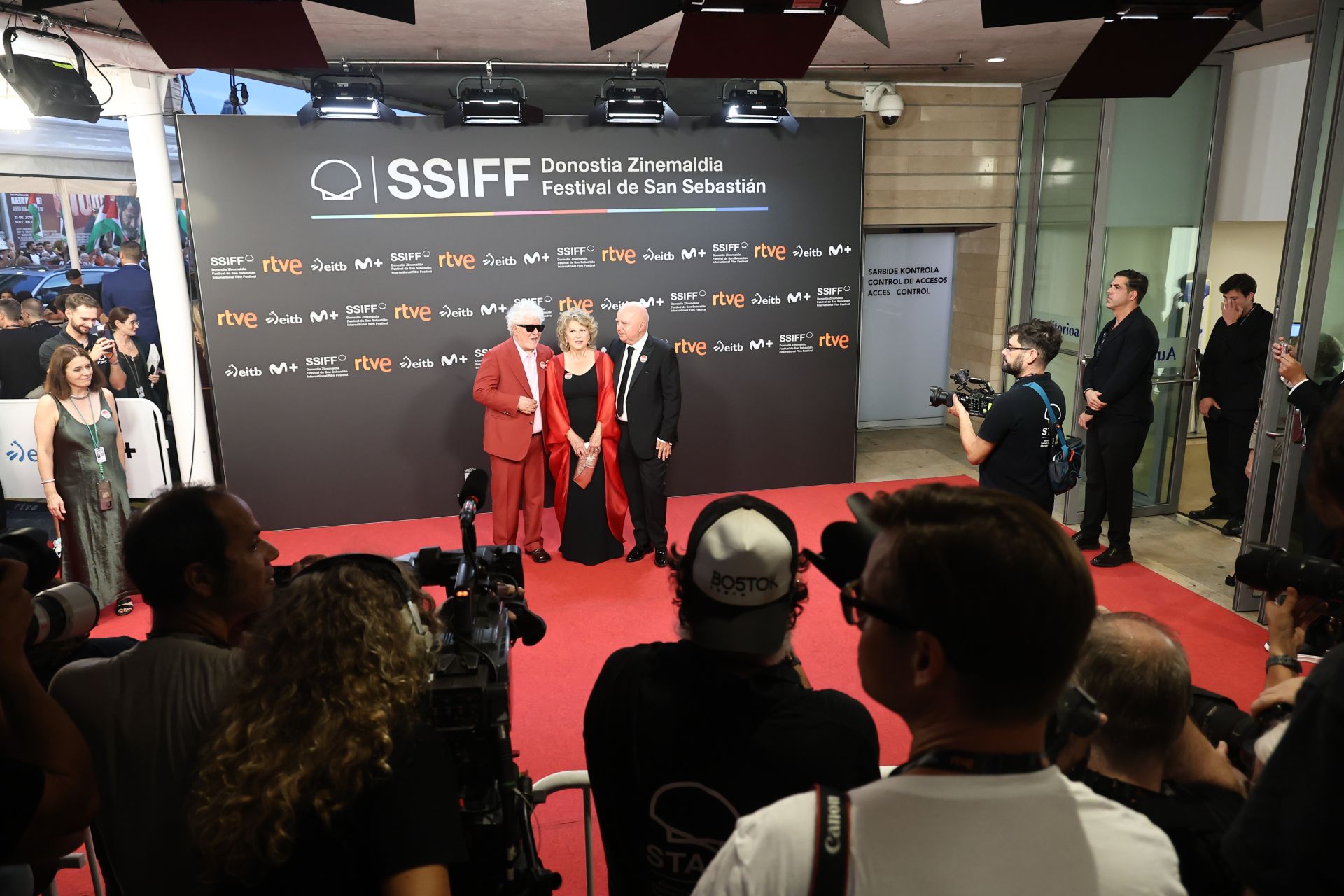 Alfombra roja de la gala inaugural del Zinemaldia
