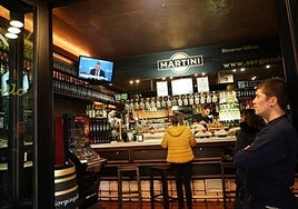 Hosteleros vascos pagarán una cuota mensual a los actores por tener las televisiones encendidas en sus bares