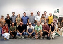 Representantes institucionales y de los agentes que forman Goierri BarNETik.
