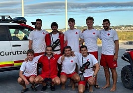 Socorristas que han cubierto la temporada de playa este verano en Hondarribia.