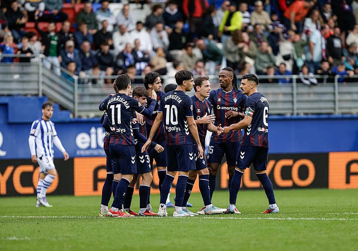 El Eibar celebra un gol contra el Sanse