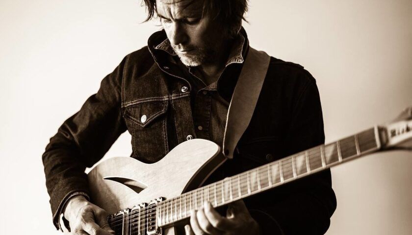 El cantautor estadounidense Johnny Irion.