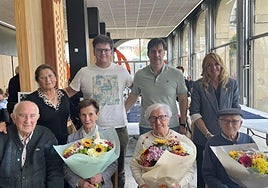 Emotivo homenaje a José Inza, Casiana Arrieta, Jesusa Garralda y Donato Pascual, este jueves, en la Azoka.