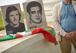 Imagen de 'Txiki' y Otaegi, en un acto en Zarautz.
