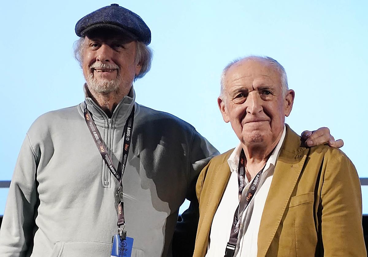 Los premiados por la Filmoteca Vasca los directores Alfonso Ungria y Anjel Lertxundi.
