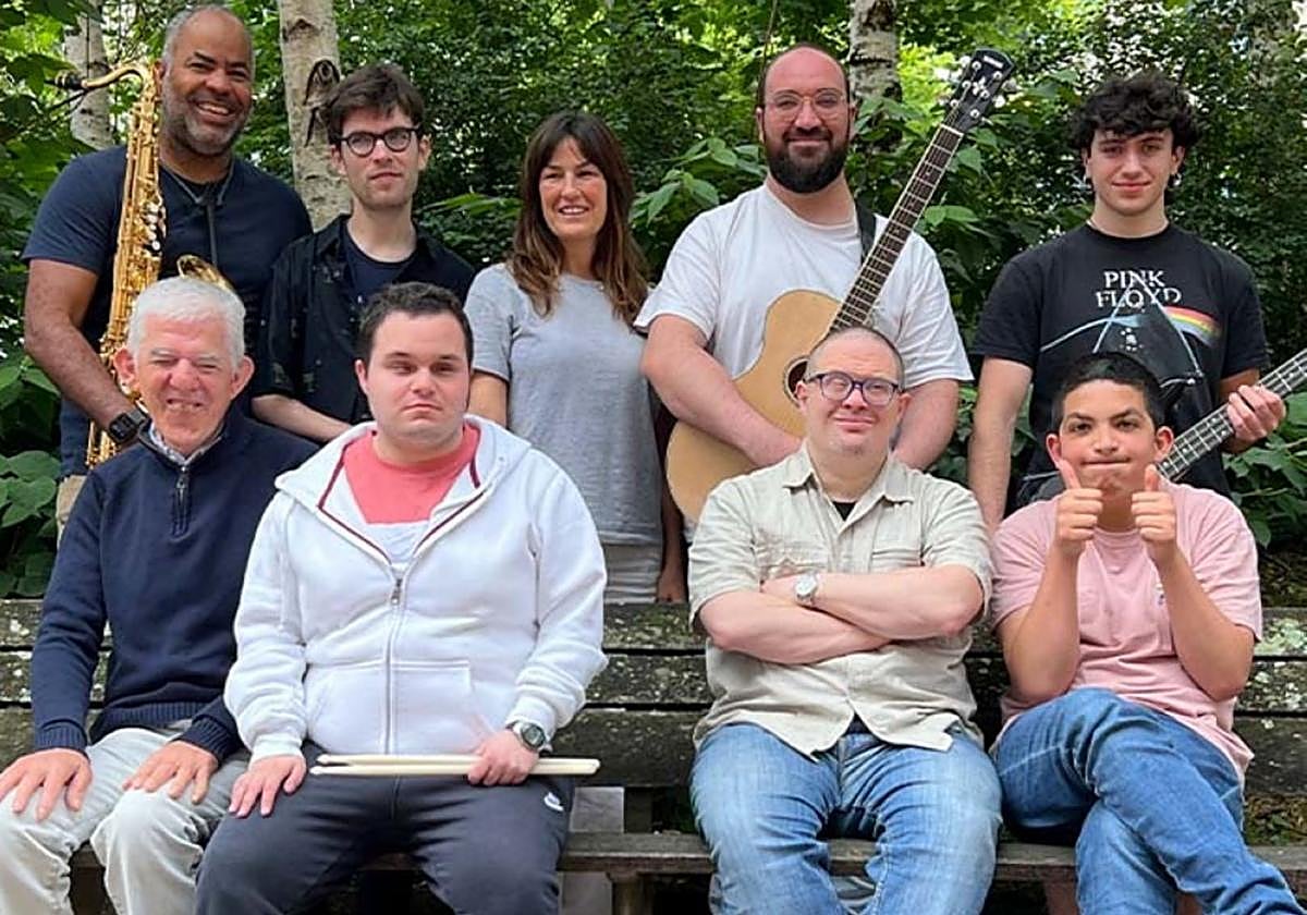 'Los Diversos' debutó en el pasado Jazzaldia con un ovacionado concierto en las terrazas del Kursaal.