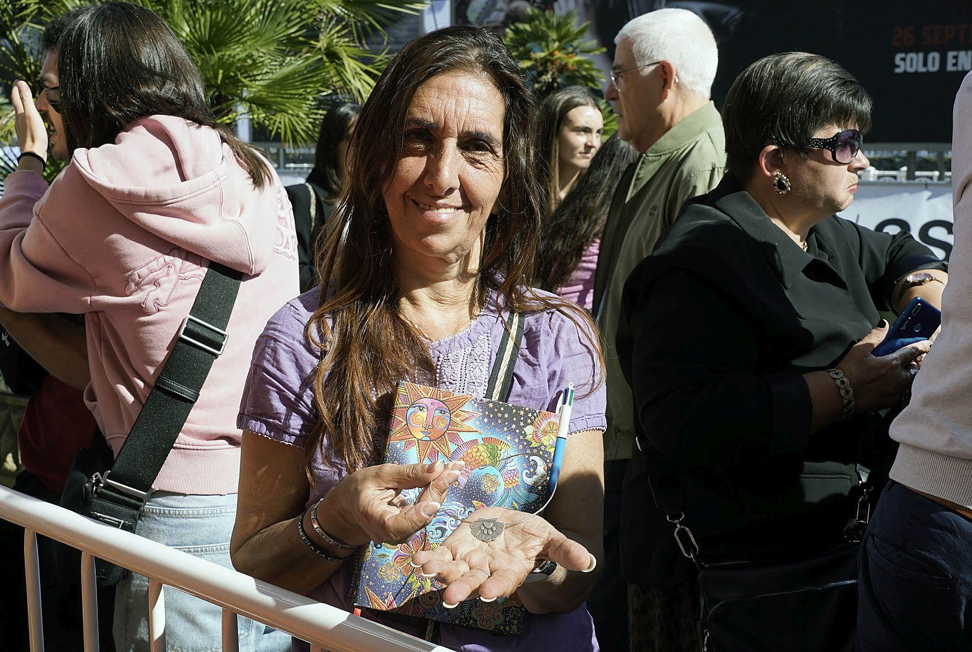 A la caza del autógrafo de las estrellas del Zinemaldia