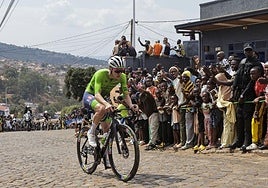 Pogacar, en el Muro Kigali de Ruanda, durante el Mundial de ciclismo de este domingo.