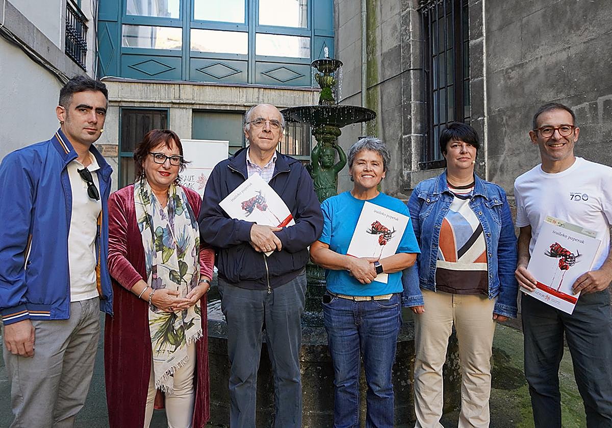 Lekeition, Irailekoak poesia-jaialdiko protagonista batzuk.