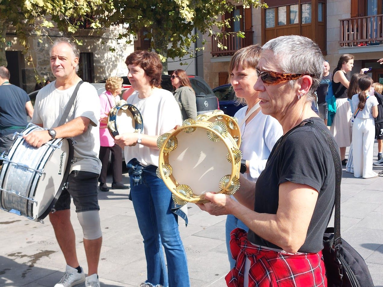 Sagar Uzta ikaragarria Foru Plazan