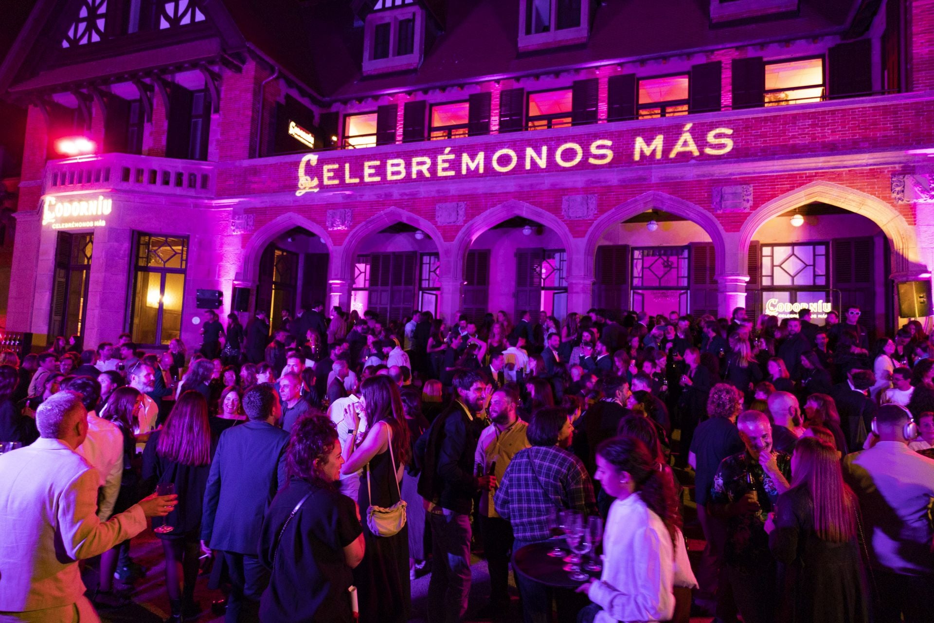 La fiesta del Zinemaldia después de la entrega de premios