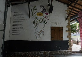 Uno de los muros del udaleku de Bernedo.