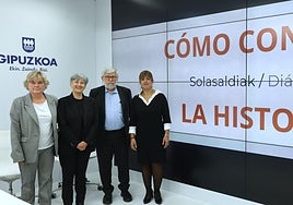 Arritxu Marañón, Luisa Etxenika, Florencio Domínguez y Goizane Álvarez.